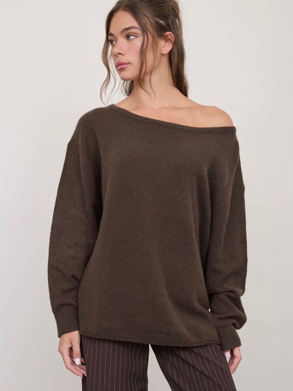 012. Effortless off the shoulder Oversized Boat Neck Sweater, Chocolate, various